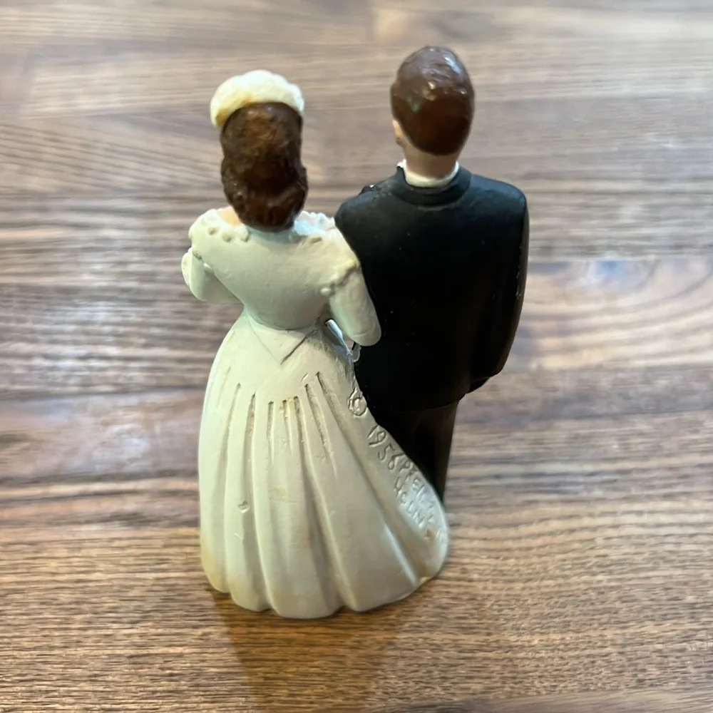 💍 Vintage 1956 PFEIL & INC. Molding Bride & Groom Wedding Cake Topper Figurine